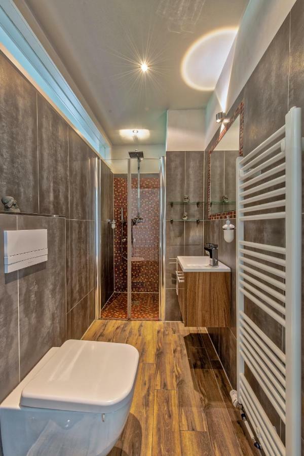 "Myharbourfront", Luxurioeses Wohnen An Der Hafenmole Apartamento Rostock Exterior foto
